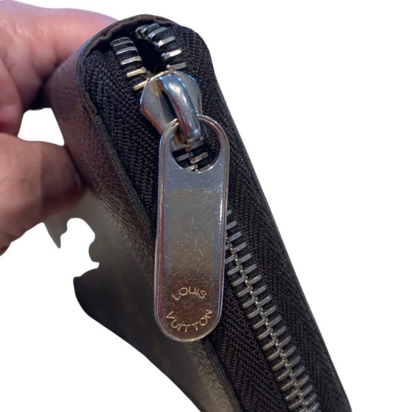 Louis Vuitton Zippy Wallet - Picture 4 of 4